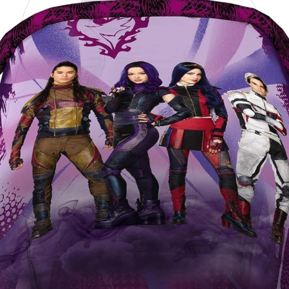 Descendants 3 Blanket (Add Sheets and pay $35 for both) - Picture 3 of 6